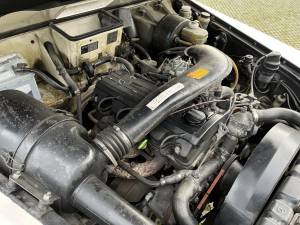 Image 31/33 of Mercedes-Benz 200 GE (SWB) (1987)