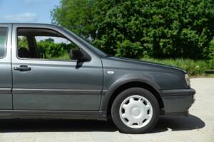 Obraz 9/37 pojazdu Volkswagen Golf III 1.6 (1997)