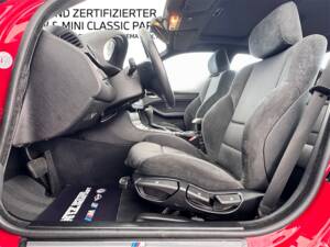 Image 11/57 of BMW 320i (2002)