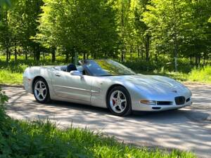 Image 4/50 of Chevrolet Corvette (2001)