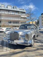 Image 14/37 de Mercedes-Benz 250 SE (1966)
