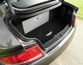 Bild 50/50 von Aston Martin V12 Vanquish S (2005)