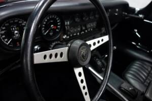 Afbeelding 14/49 van Jaguar E-Type V12 (1974)