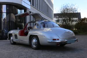Image 34/37 of Mercedes-Benz 300 SL "Gullwing" (1954)
