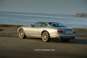 Image 13/29 of Jaguar XKR (2003)