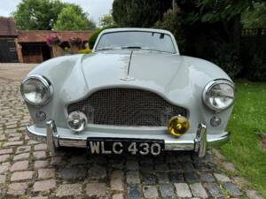 Afbeelding 14/29 van Aston Martin DB 2&#x2F;4 Mk III (1959)