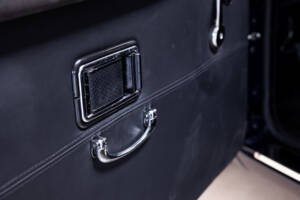 Image 13/41 of MG MGB GT V8 (1976)