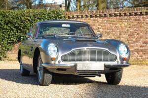 Bild 32/50 von Aston Martin DB 6 (1968)