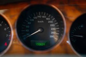 Image 42/50 of Jaguar XK8 4.0 (1998)