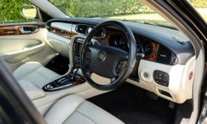 Image 4/43 of Jaguar XJR (2003)