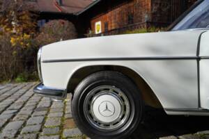 Bild 12/12 von Mercedes-Benz 220 (1968)