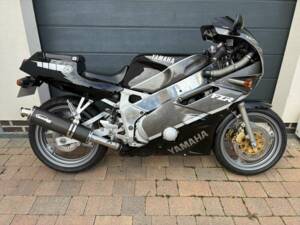 Image 1/18 of Yamaha FZR 400 (1998)