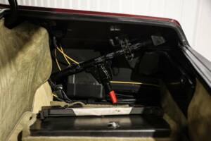 Image 29/35 of Mercedes-Benz 300 SL (1989)