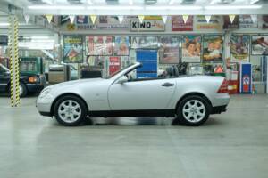 Immagine 47/50 di Mercedes-Benz SLK 230 Kompressor (1996)