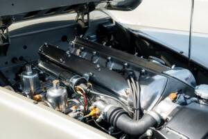Image 11/12 of Jaguar XK 120 OTS (1951)