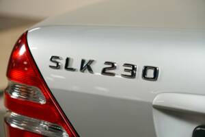 Image 18/50 of Mercedes-Benz SLK 230 Kompressor (2001)