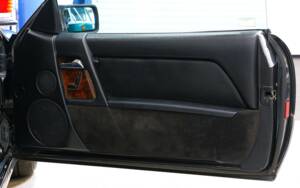 Image 32/36 of Mercedes-Benz 300 SL-24 (1993)