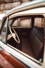 Image 17/28 of Chevrolet Deluxe Styleline (1952)