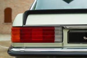 Image 20/50 of Mercedes-Benz 500 SLC (1984)