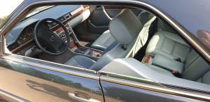 Bild 4/9 von Mercedes-Benz 300 CE (1989)