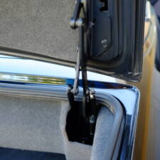 Image 167/171 of Mercedes-Benz E 220 (1994)