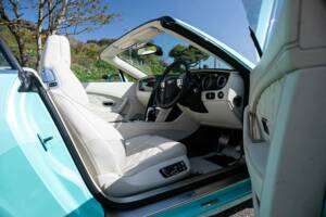 Image 18/38 of Bentley Continental GTC V8 (2013)