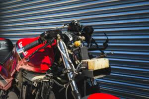 Image 18/50 of Kawasaki GPX 750R (1987)