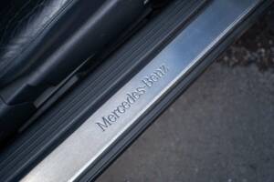 Bild 38/41 von Mercedes-Benz CL 500 (2000)