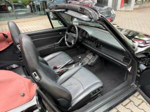 Image 18/39 of Porsche 911 Carrera (1997)