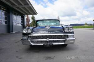 Image 13/77 of Ford Fairlane 500 Club Victoria (1958)