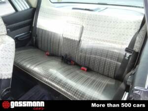 Image 12/15 of Mercedes-Benz 380 SLC (1981)