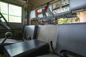 Image 47/50 de Land Rover 88 (1974)