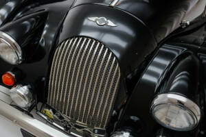 Image 15/18 of Morgan Plus 8 (2003)