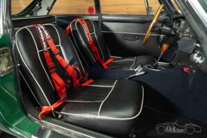 Afbeelding 7/19 van MG MGB GT (1966)