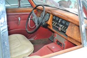 Image 9/27 of Jaguar Mk II 2.4 (1960)