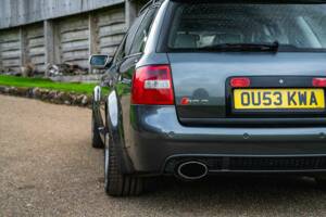 Image 29/50 of Audi RS6 Avant (2003)