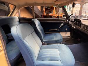 Bild 27/36 von Peugeot 404 Coupé (1966)