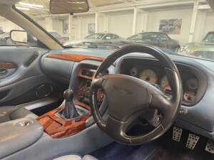 Imagen 8/12 de Aston Martin DB 7 Zagato (2004)
