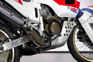 Image 21/50 de Honda XRV 650 Africa Twin (1989)