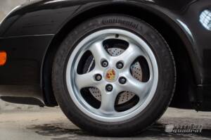 Image 20/23 of Porsche 911 Carrera (1995)