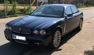 Bild 4/9 von Jaguar XJ 8 4.2 (2008)