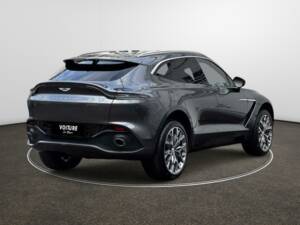 Image 2/13 de Aston Martin DBX 4.0 V8 (2021)