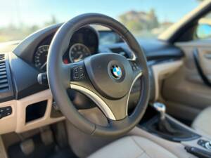Image 10/37 de BMW 125i (2009)