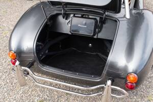 Image 49/55 of AC Cobra Mk IV (1989)