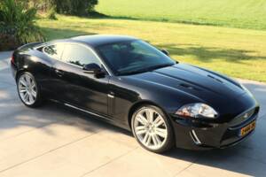 Image 35/50 of Jaguar XKR (2010)
