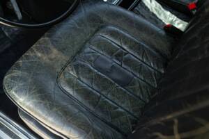 Image 36/50 of Bentley T 1 (1975)