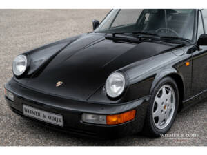 Image 11/28 de Porsche 911 Carrera 4 (1990)