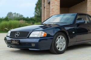 Image 24/50 de Mercedes-Benz SL 320 (1995)
