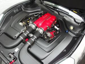 Image 77/99 of Ferrari California (2010)