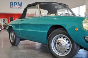 Afbeelding 2/30 van Alfa Romeo 1300 Spider Junior (1969)